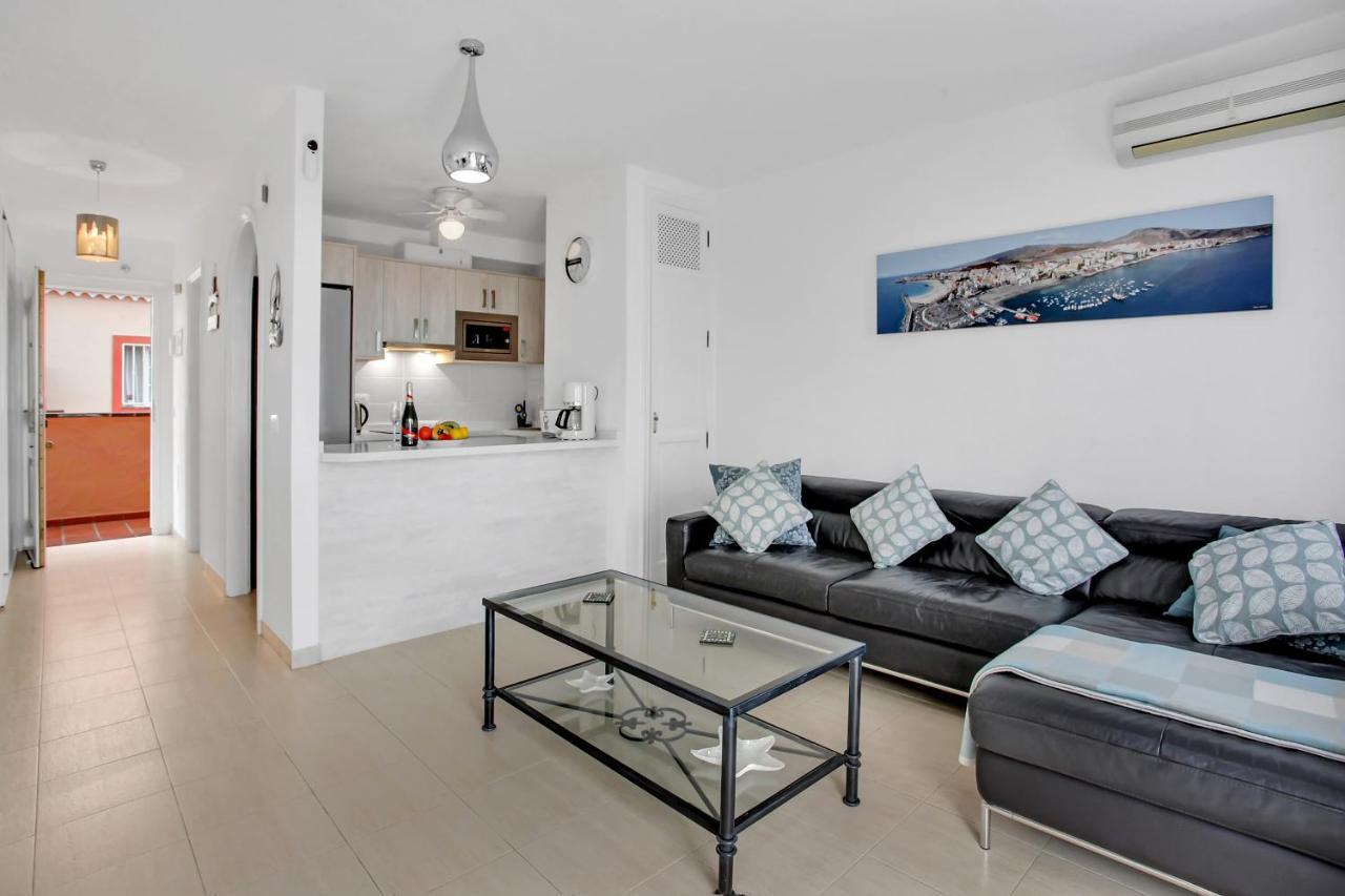 Top Floor, Sea View, Huge Terrace, Heated Pool, Garage Los Cristianos  Exteriér fotografie